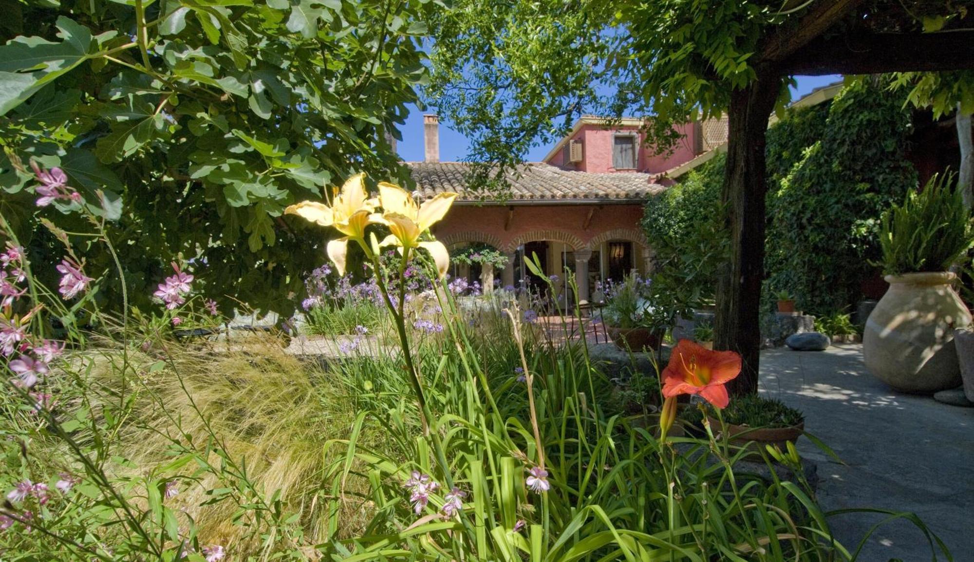 Hotel Lucrezia Riola Sardo Buitenkant foto