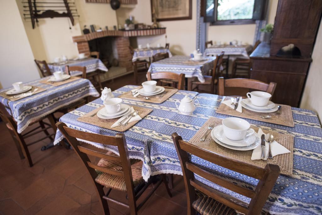 Hotel Lucrezia Riola Sardo Buitenkant foto